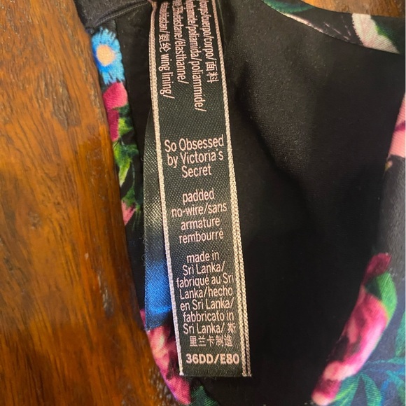 Victoria’s Secret So Obsessed Smooth Wireless Push-Up Bra Size 36DD - Picture 12 of 12